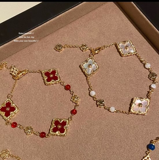 Buccellati Theater Three Flower Diamond Bracelet