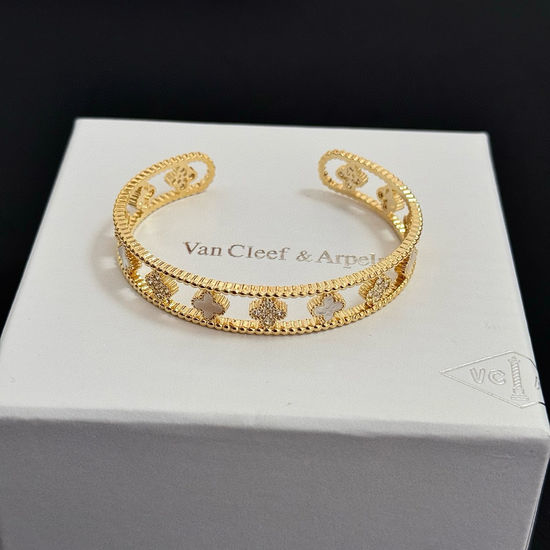 Van Cleef & Arpels VCA Four Leaf Clover Diamond Bangle