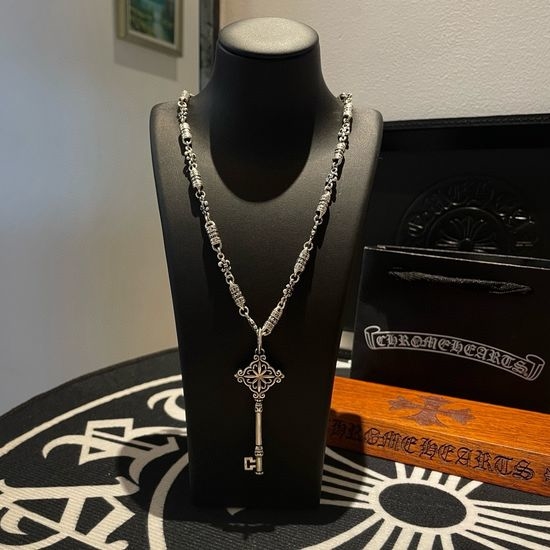 Chrome Hearts Vintage Flower Pendant Retro Necklace