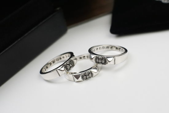 Chrome Hearts Cross Pattern Cut-Edge Ring