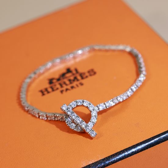 Hermes Classic Rotatable Clasp Bracelet