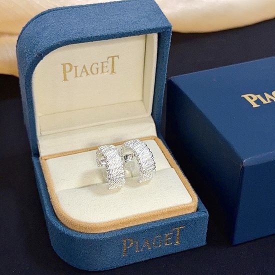 Piaget Luxury Inlaid Diamond Premium Earrings