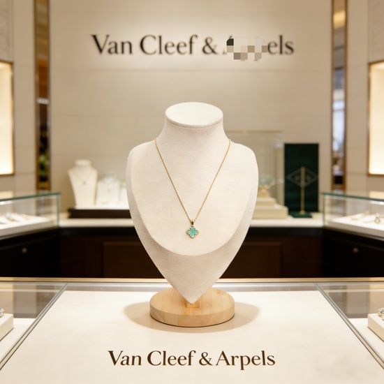Van Cleef & Arpels VCA Diamond Four Leaf Clover Necklace