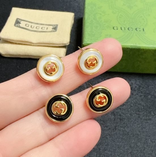 Gucci Shell Agate Inlaid Stud Earrings Delicate Craftsmanship