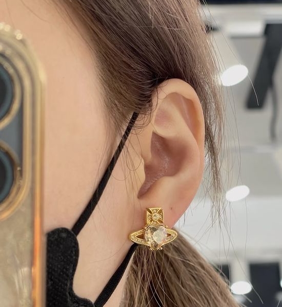Vivienne Westhood Heart Diamond Planet Earrings