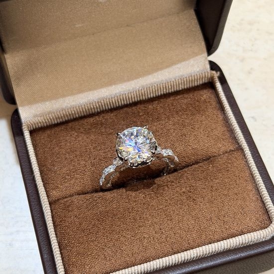 Chanel Elegant Bow Diamond Wedding Rings