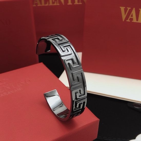 Versace Classic Textured Solid Bangle