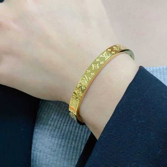 Louis Vuitton LV Narrow Engraved Elegant Bangle