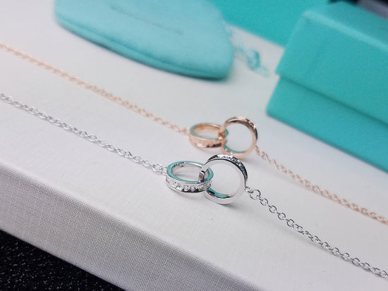 Tiffany & Co. Interlocking Double Ring Classic Bracelet