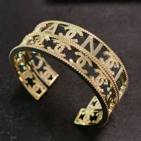 Chanel Diamond Inlaid Hollow Light Gold Bangle