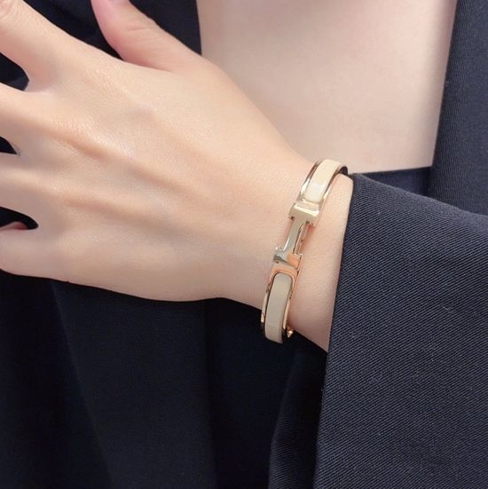 Hermes Classic Enamel Inlaid Polished Bangle