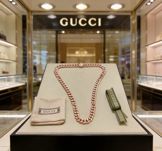 Gucci Elegant Rose Gold Pendant Chain Necklace