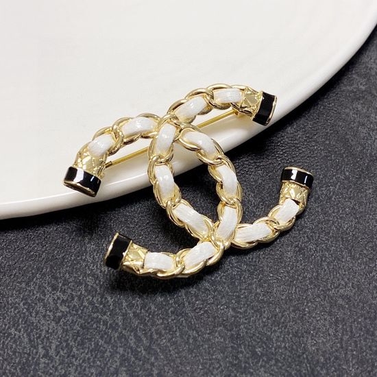 Chanel Elegant Small Brooch for Daily Wear