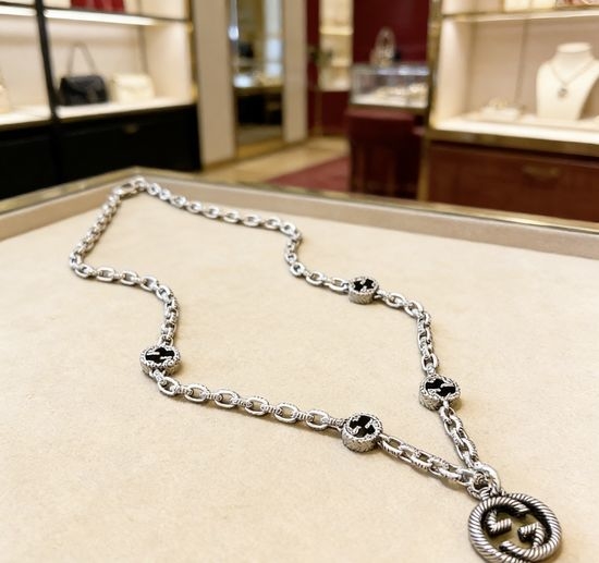 Gucci Classic Adjustable Distressed Chain Necklace