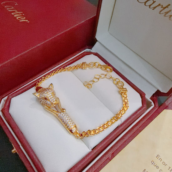 Cartier Elegant Glossy Handcrafted Bracelet