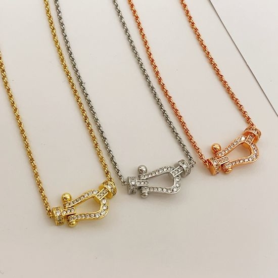 Fred Three-Color Horseshoe Buckle Necklace