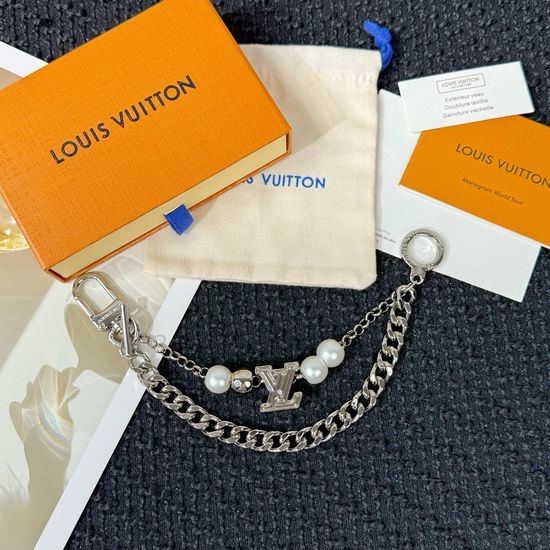 Louis Vuitton LV Short Pearl Thick Chain Bag Accessory