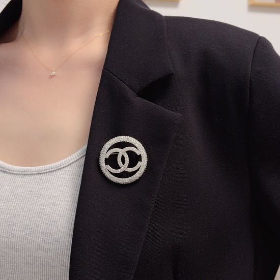 Chanel Silver Full Rhinestone Round Brooch