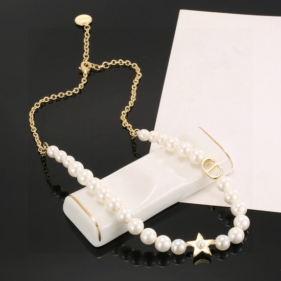 Christian Dior CD Simple CD Pearl Pendant Necklace