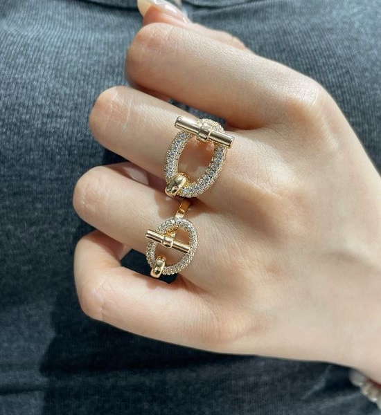 Hermes Classic Oval Buckle Ring