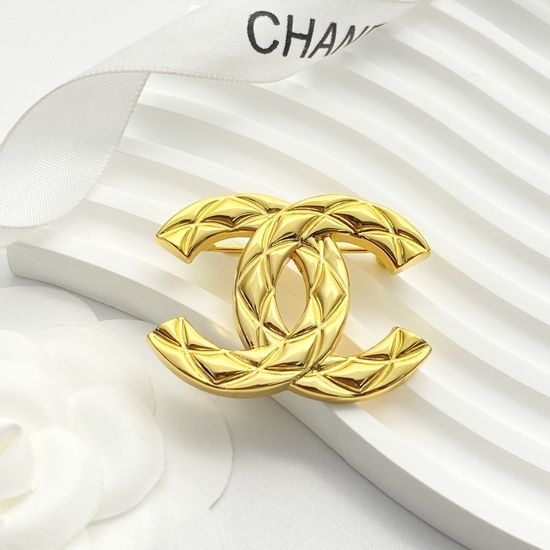 Chanel Classic Quilted Texture Gold Brooch