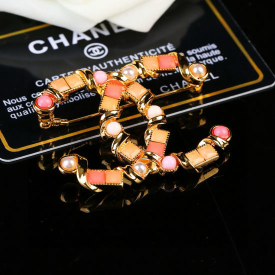 Chanel Vibrant Color Decorative Elegant Brooch