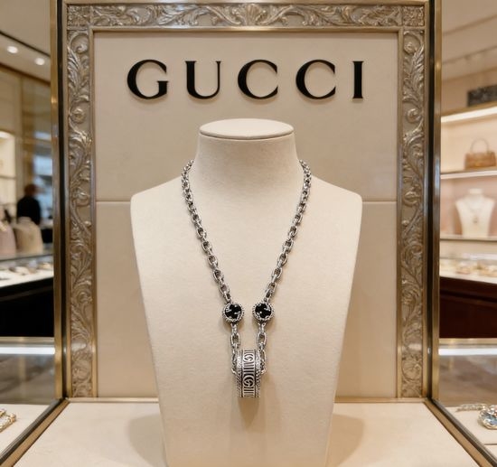 Gucci Vintage Style Adjustable Chain Necklace