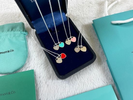 Tiffany & Co. Enamel Double Heart Clavicle Chain Necklace