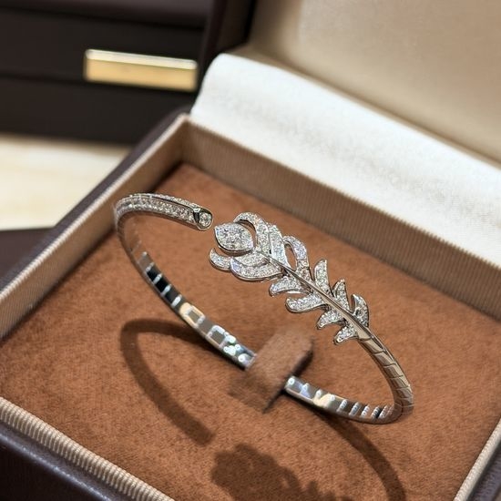 Boucheron Sterling Silver Cubic Zirconia Bangle