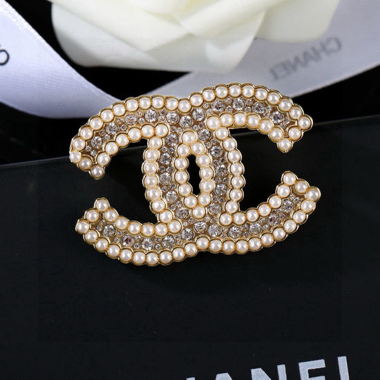 Chanel Exquisite Pearl Brooch