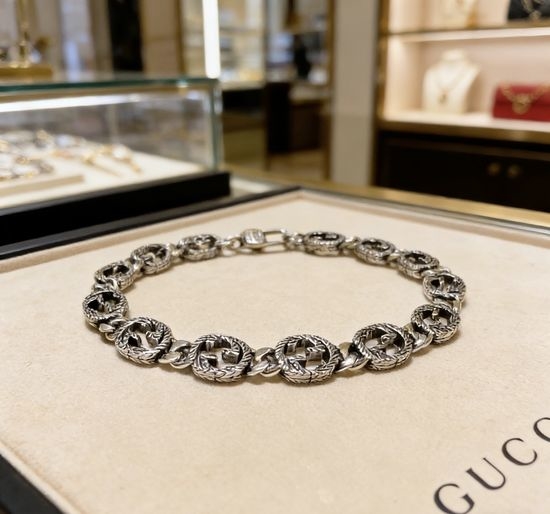 Gucci Classic Delicate Polished Bracelet