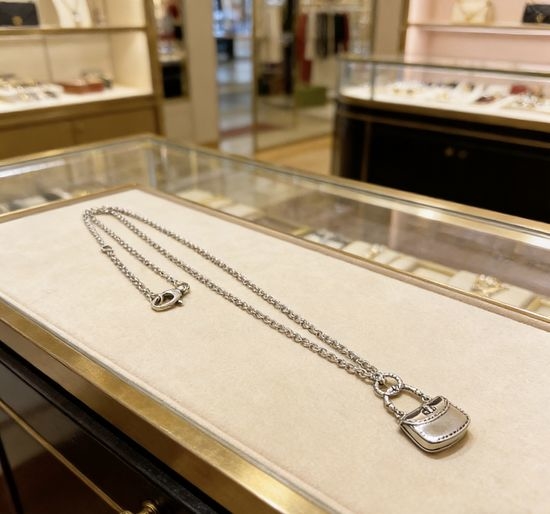 Gucci Vintage Double G Pendant Necklace