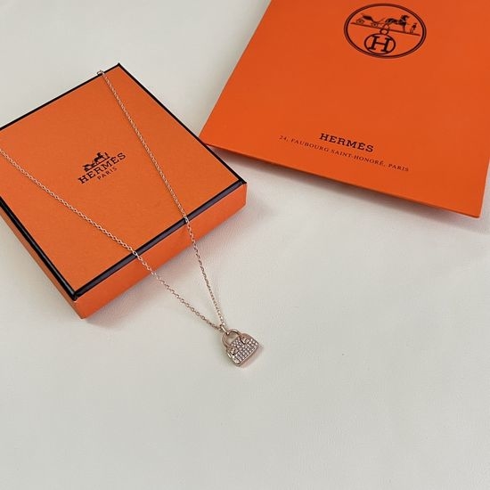 Hermes Delicate Bag Shape Cut Necklace