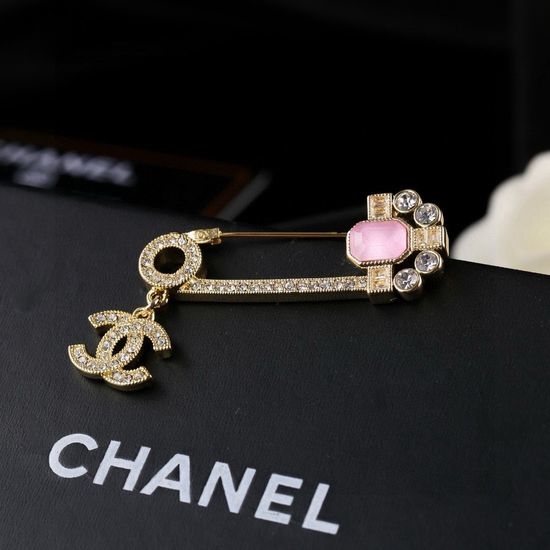 Chanel Pink Diamond Brooch Delicate Design