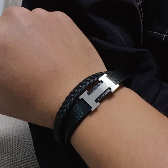 Hermes Slim Leather Bangle Elegant Daily Accessory