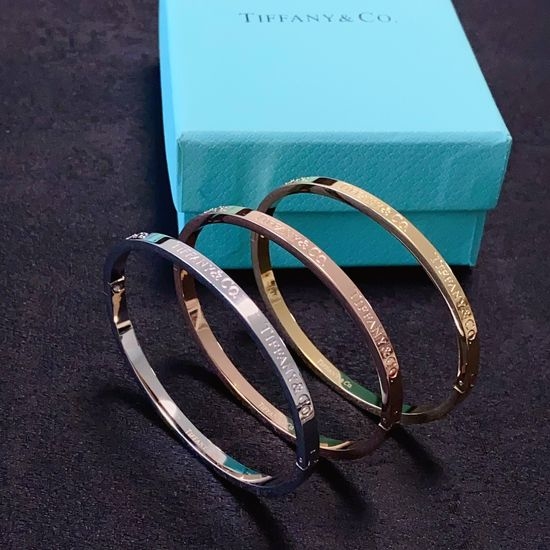 Tiffany & Co. Classic Engraved Narrow Bangle Elegant Jewelry