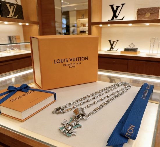 Louis Vuitton LV Vintage Silver Adjustable Chain Necklace