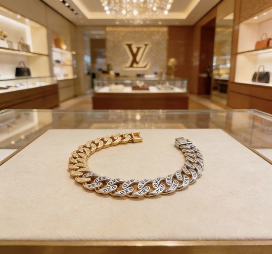 Louis Vuitton LV Vintage Silver Chain Bracelet Classic Jewelry