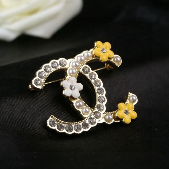 Chanel Flower Diamond Brooch Petal Decor Elegant Accessory