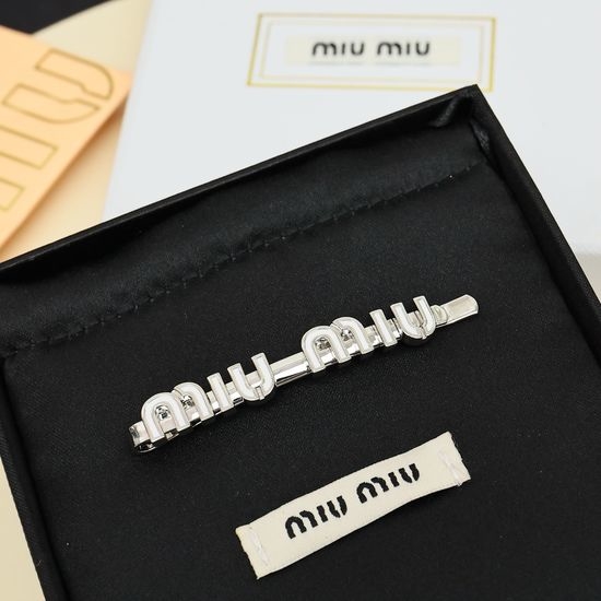 Miu Miu Enamel Decor Hair Clip