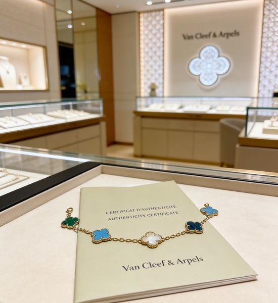 Van Cleef & Arpels VCA Rainbow Clover Bracelet V Gold Craft