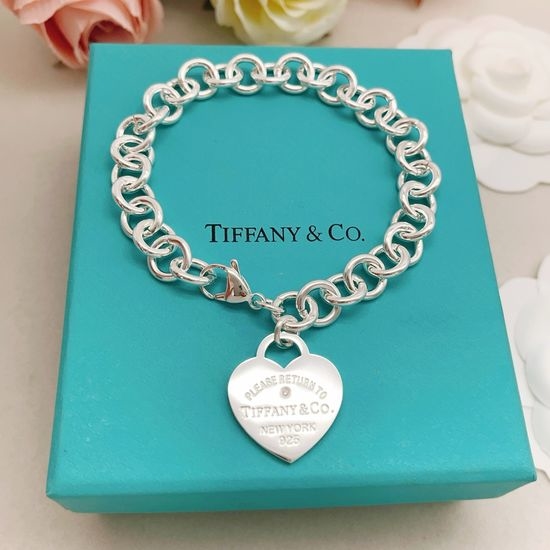 Fendi Silver Single Diamond Heart Bracelet