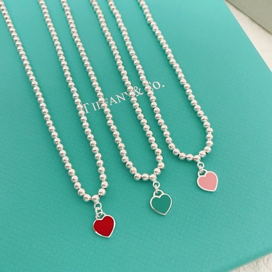 Fendi Polished Heart Pendant Necklace