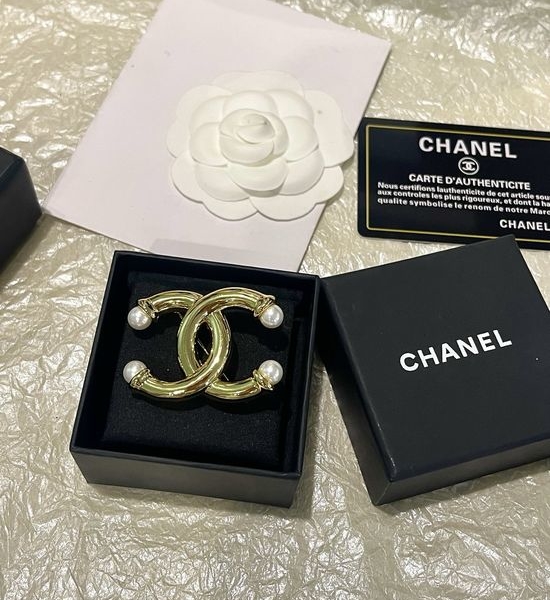 Chanel Polished Double C Pearl Brooch