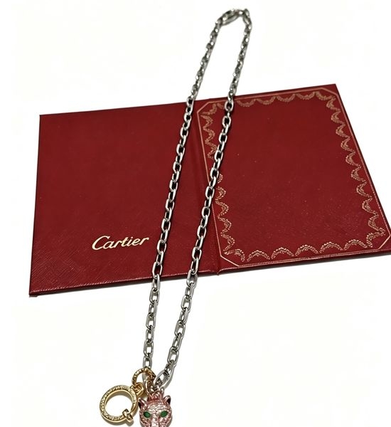 Cartier Refined Ring Design V Gold Necklace
