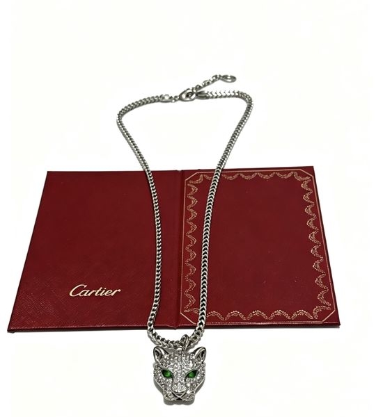 Cartier Elegant Ring Design V Gold Necklace