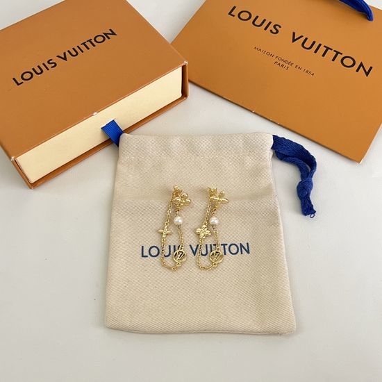 Louis Vuitton LV Unique Retro Vintage Exquisite Stud Earrings