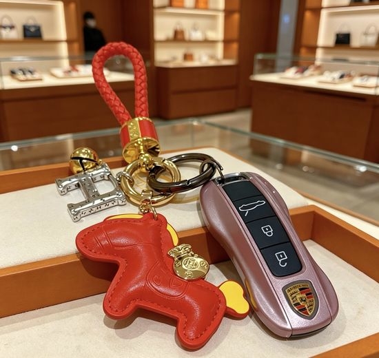 Hermes Exquisite Keychain Premium Craft Decoration