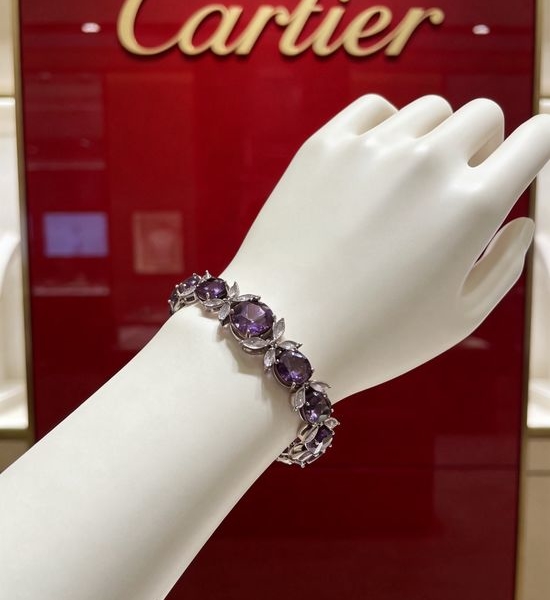 Cartier Elegant Handcrafted Bangle Premium Quality
