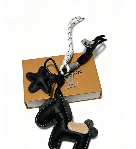 Louis Vuitton LV Vintage Classic Bag Charm Keychain